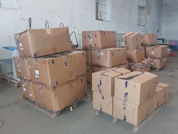 1#8180 Rimanenze di magazzino abbigliamento e macchine per confezionamento in vendita - foto 34