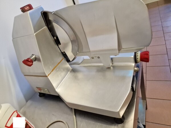 1#8181 Attrezzatura per trasformazione e  confezionamento delle carni in vendita - foto 9