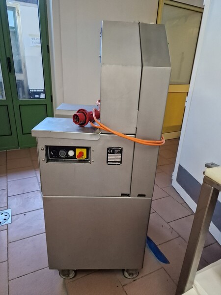 1#8181 Attrezzatura per trasformazione e  confezionamento delle carni in vendita - foto 18