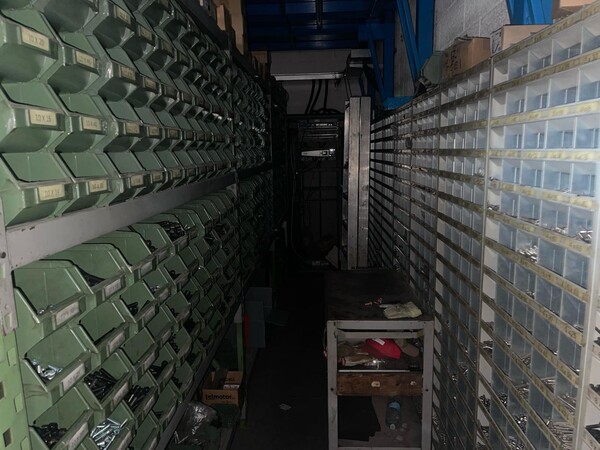 4#8183 Scaffalature e giacenze di magazzino in vendita - foto 5