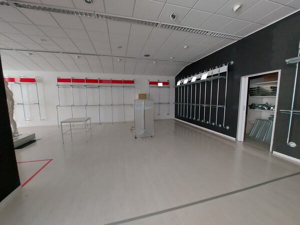 1#8185 Arredamento per negozio in vendita - foto 7