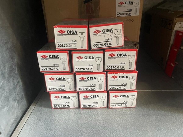 4#8204 Giacenze di magazzino di chiavi vergini in vendita - foto 18