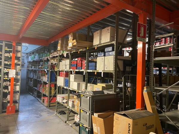 10#8205 Soppalco e scaffalatura leggera in vendita - foto 9