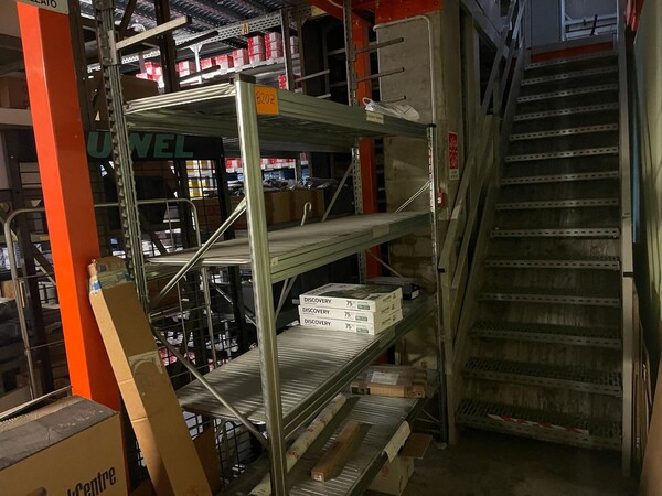 10#8205 Soppalco e scaffalatura leggera in vendita - foto 10