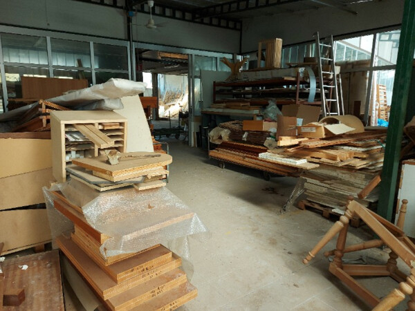 1#8208 Materiale per laboratorio artigiano lavorazione legno in vendita - foto 2