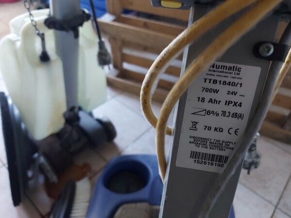 1#8212 Attrezzatura per edilizia e pulizia in vendita - foto 20