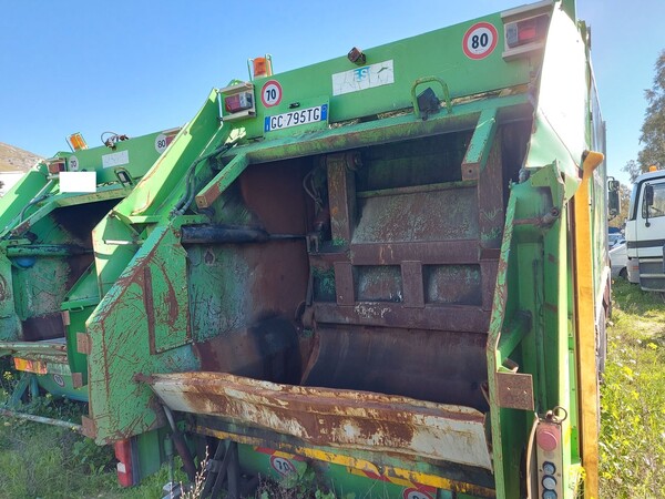 2#8219 Furgone Iveco Magirus 260E27 in vendita - foto 4