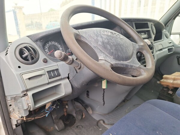 22#8219 Furgone Iveco 35C15 in vendita - foto 10