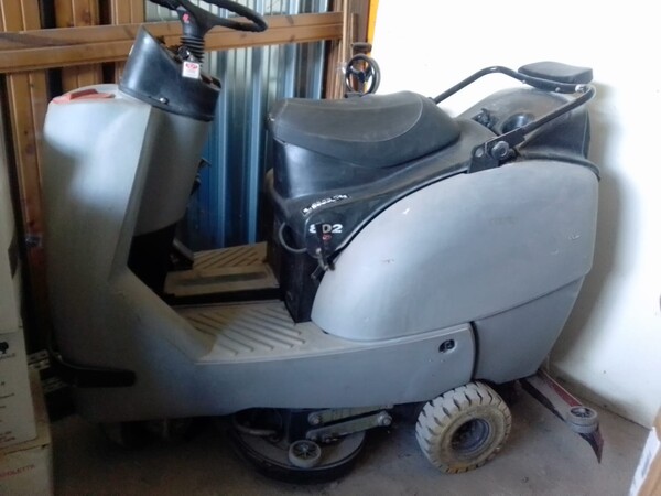 11#8224 Lavapavimenti elettrica in vendita - foto 1