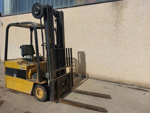 4#8225 Carrello sollevatore elettrico Caterpillar F25 in vendita - foto 4