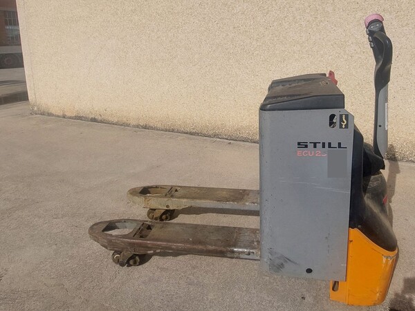 7#8225 Transpallet elettrico Still ECU25 in vendita - foto 1