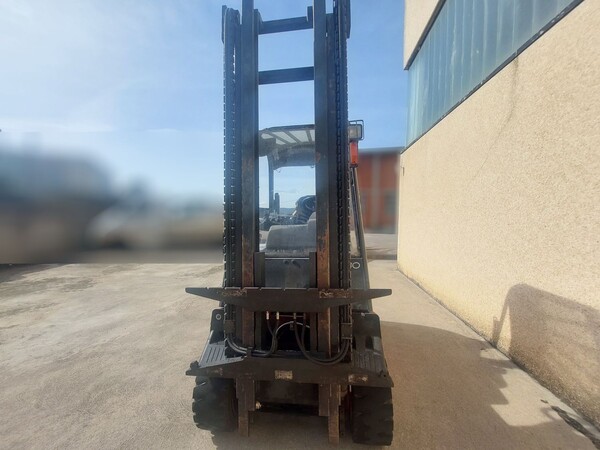 8#8225 Carrello sollevatore elettrico Linde E30-02 in vendita - foto 8