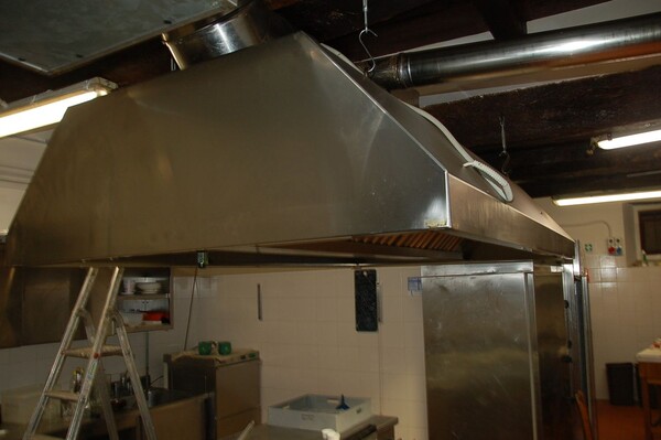 1#8228 Attrezzature ed arredo per ristorazione in vendita - foto 11