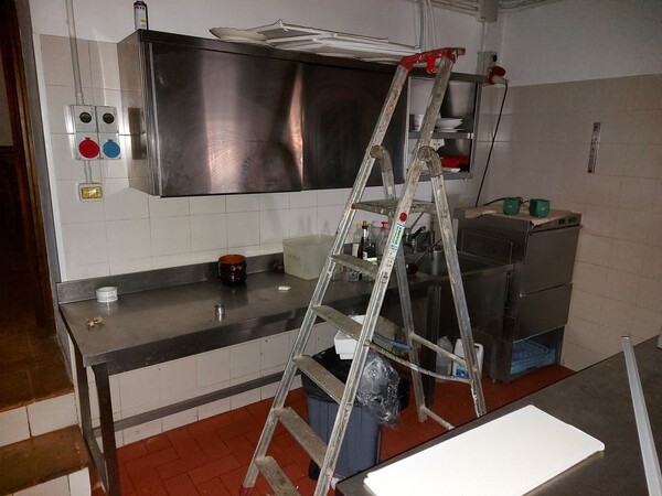 1#8228 Attrezzature ed arredo per ristorazione in vendita - foto 18