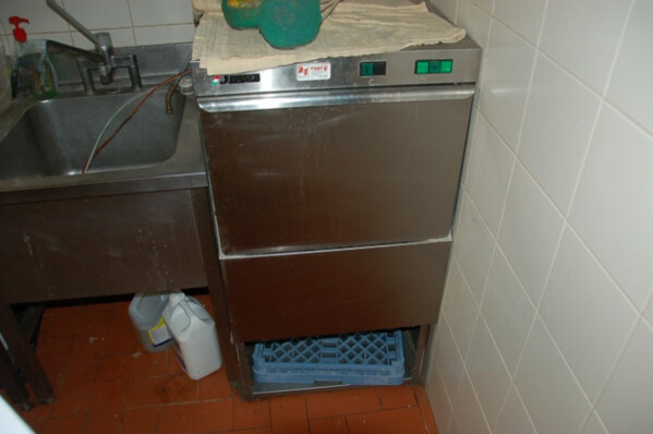 1#8228 Attrezzature ed arredo per ristorazione in vendita - foto 19