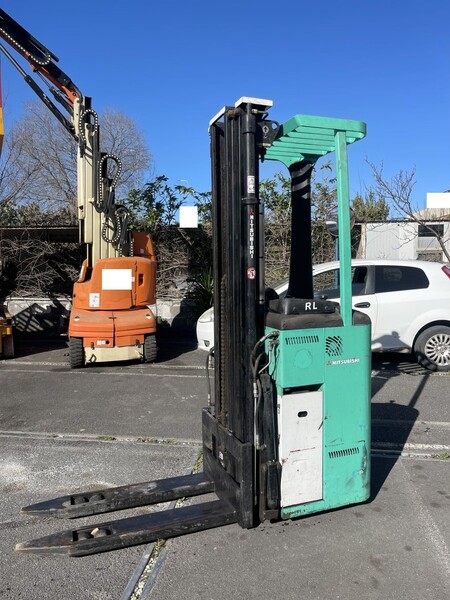 3#8231 Transpallet retrattile Mitsubishi in vendita - foto 1