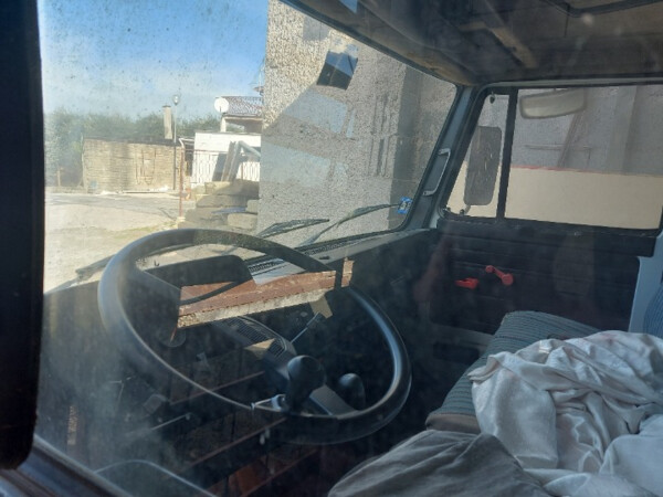 2#8234 Autocarro Iveco con braccio gru e cassone ribaltabile in vendita - foto 11