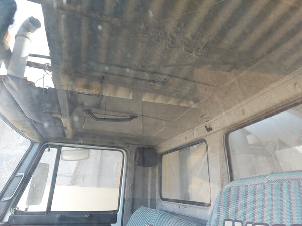 2#8234 Autocarro Iveco con braccio gru e cassone ribaltabile in vendita - foto 12