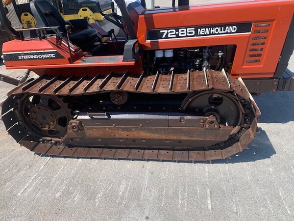 4#8237 Trattore cingolato New Holland in vendita - foto 3