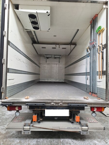 12#8242 Iveco Eurocargo 160-250 isotermico con gruppo frigo in vendita - foto 4