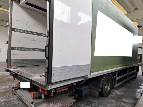 12#8242 Iveco Eurocargo 160-250 isotermico con gruppo frigo in vendita - foto 5