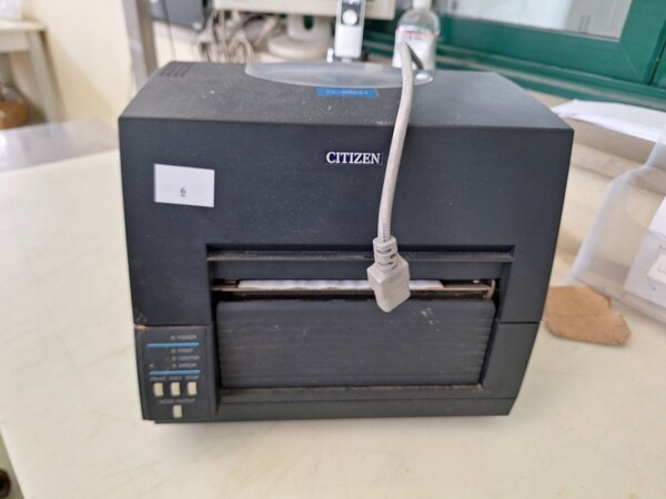 21#8242 Arredi e macchine elettroniche da ufficio. in vendita - foto 1