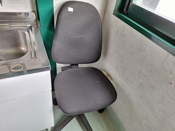 21#8242 Arredi e macchine elettroniche da ufficio. in vendita - foto 8