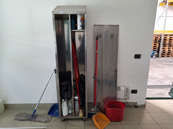 21#8242 Arredi e macchine elettroniche da ufficio. in vendita - foto 11