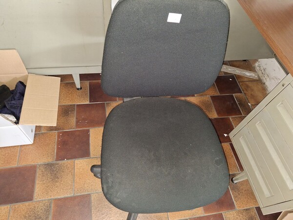 21#8242 Arredi e macchine elettroniche da ufficio. in vendita - foto 15