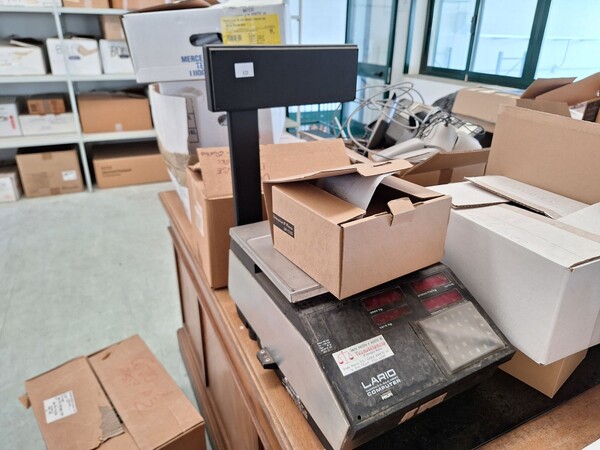 21#8242 Arredi e macchine elettroniche da ufficio. in vendita - foto 35