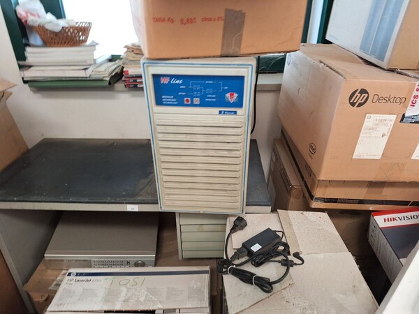 21#8242 Arredi e macchine elettroniche da ufficio. in vendita - foto 42