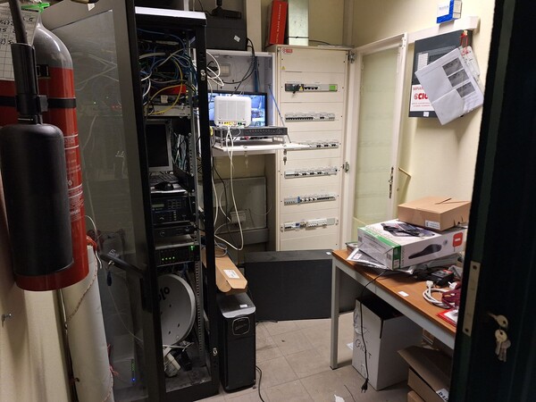 21#8242 Arredi e macchine elettroniche da ufficio. in vendita - foto 60