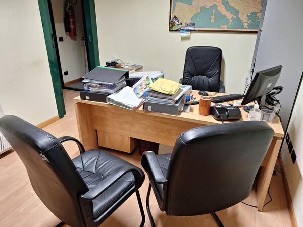 21#8242 Arredi e macchine elettroniche da ufficio. in vendita - foto 61