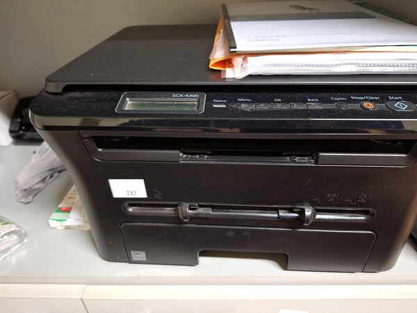 21#8242 Arredi e macchine elettroniche da ufficio. in vendita - foto 70