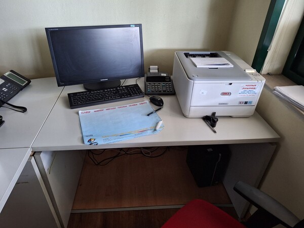 21#8242 Arredi e macchine elettroniche da ufficio. in vendita - foto 87