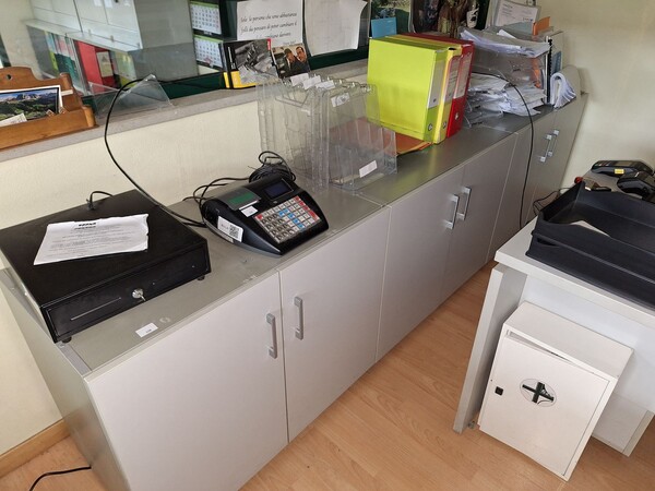 21#8242 Arredi e macchine elettroniche da ufficio. in vendita - foto 90