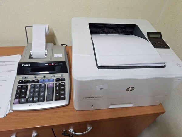 21#8242 Arredi e macchine elettroniche da ufficio. in vendita - foto 96