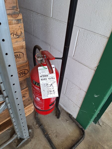 21#8242 Arredi e macchine elettroniche da ufficio. in vendita - foto 109