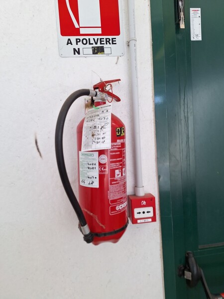 21#8242 Arredi e macchine elettroniche da ufficio. in vendita - foto 111