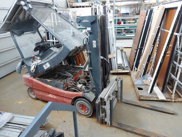 1#8245 Attrezzature e materiale per la produzione di infissi in vendita - foto 47