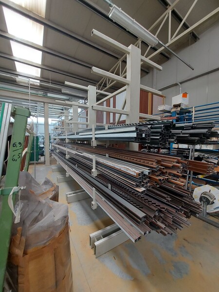 1#8245 Attrezzature e materiale per la produzione di infissi in vendita - foto 58