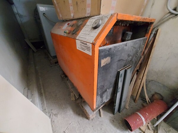 1#8245 Attrezzature e materiale per la produzione di infissi in vendita - foto 60