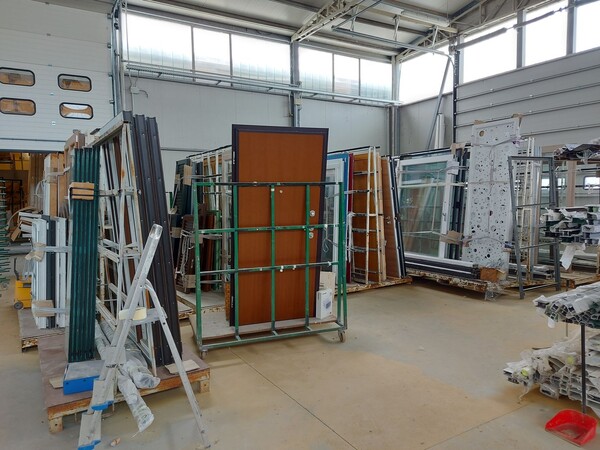 1#8245 Attrezzature e materiale per la produzione di infissi in vendita - foto 69