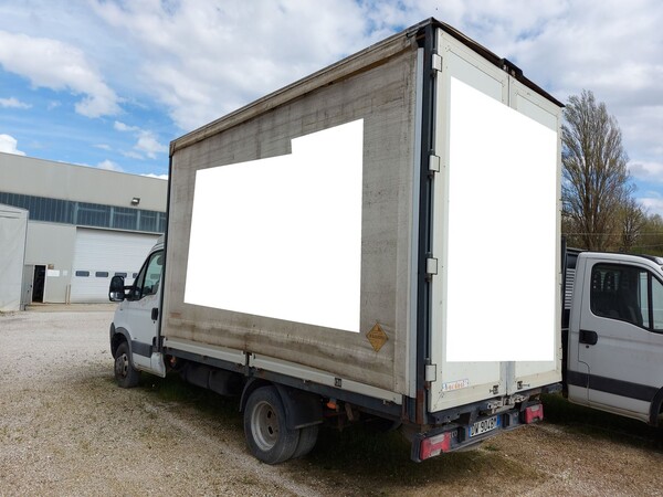 12#8245 Autocarro Iveco Daily in vendita - foto 5