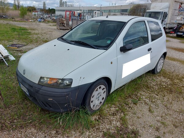 13#8245 Autocarro Fiat Punto in vendita - foto 1