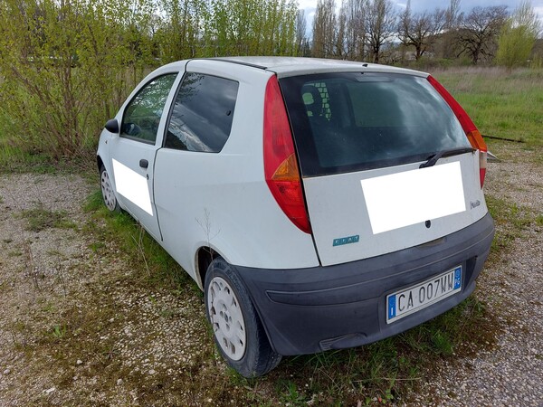 13#8245 Autocarro Fiat Punto in vendita - foto 2