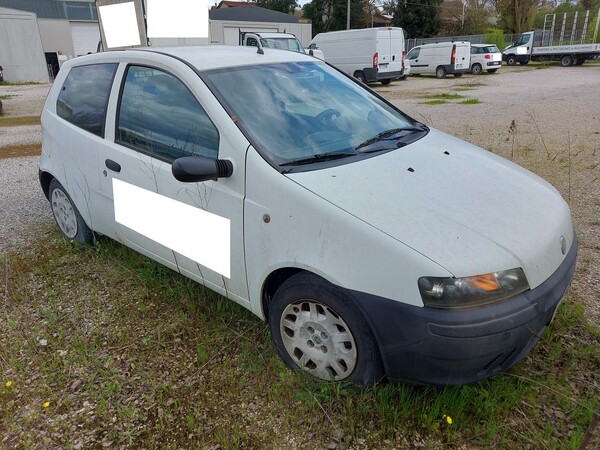 13#8245 Autocarro Fiat Punto in vendita - foto 4