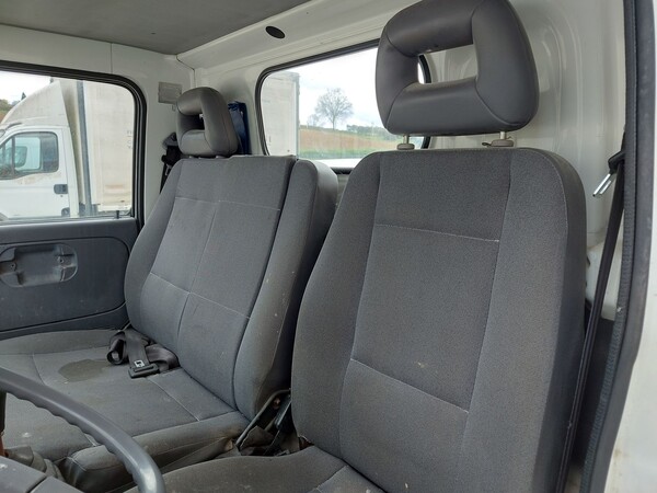 15#8245 Autocarro Nissan con gru e cestello in vendita - foto 17