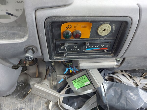 15#8245 Autocarro Nissan con gru e cestello in vendita - foto 18