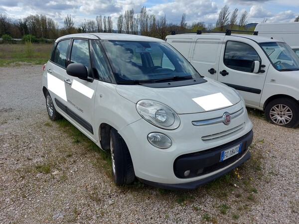6#8245 Autocarro Fiat 500L in vendita - foto 1
